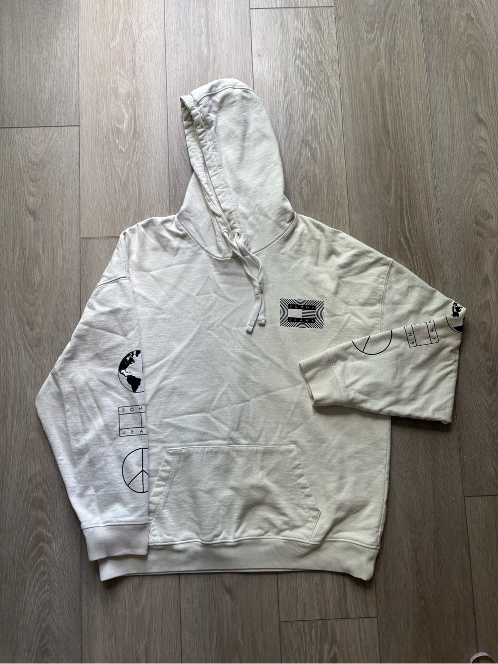 Tommy Hilfiger Off-White Graphic Hoodie Sweatshirt